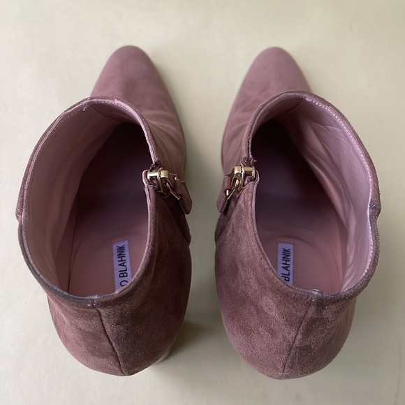 Vintage tan Manolo Blahnik suede leather booties in original box - Picture 16 of 16